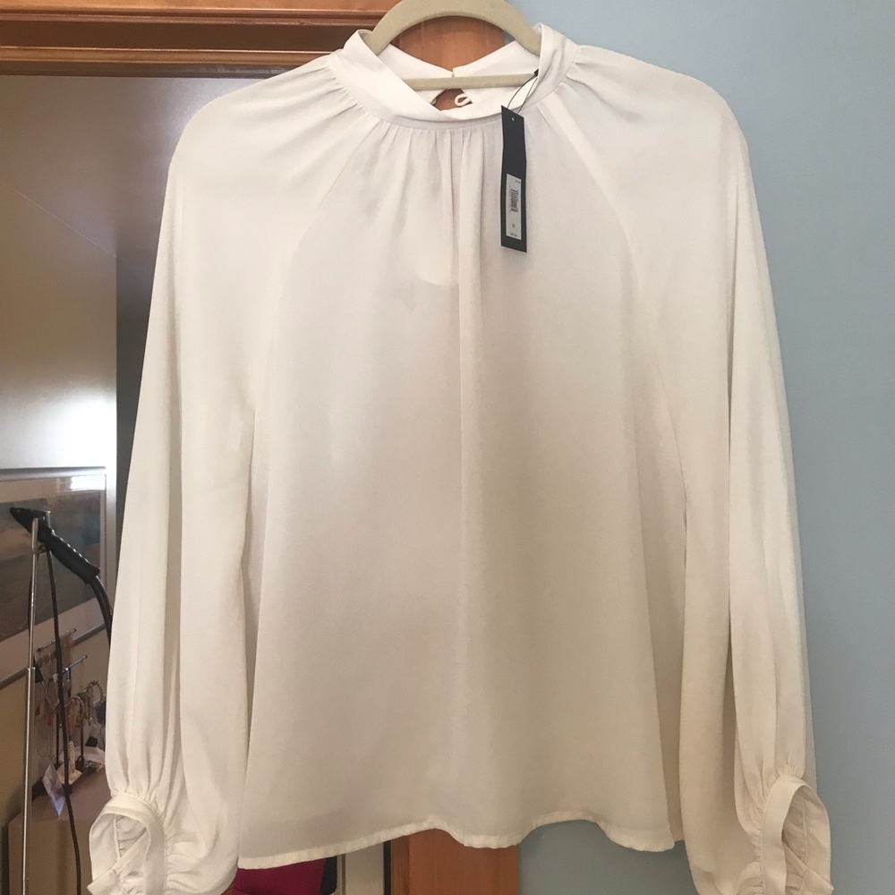 Ivory NWT Banana Republic size M blouse